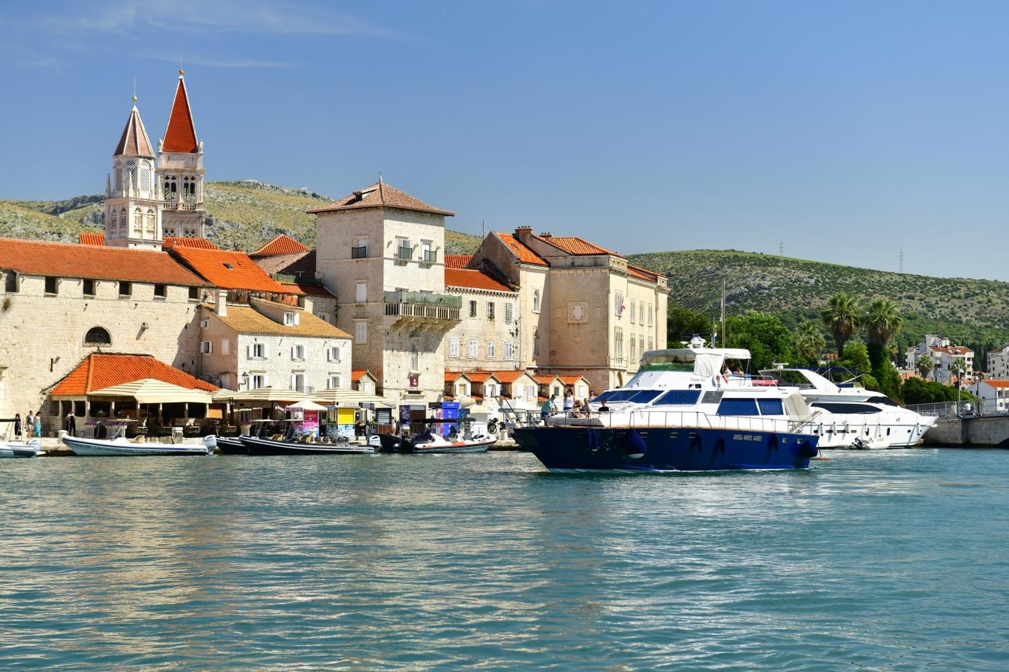 Úszó hotel Motor Boat Paloma Rea